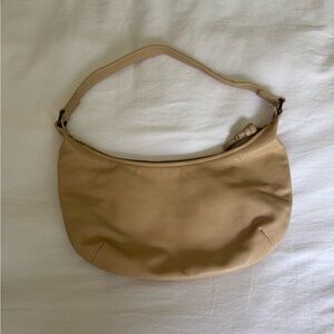 Madewell Piazza Small Slouch Shoulder Bag in Tan